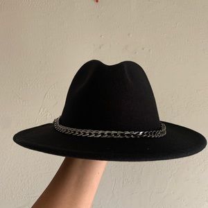 XX1 black chain fedora